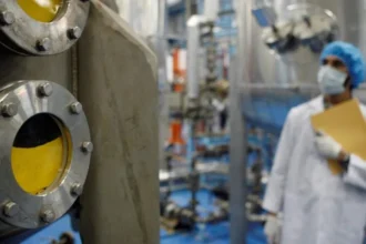 Iran refuses to abandon uranium enrichment rights