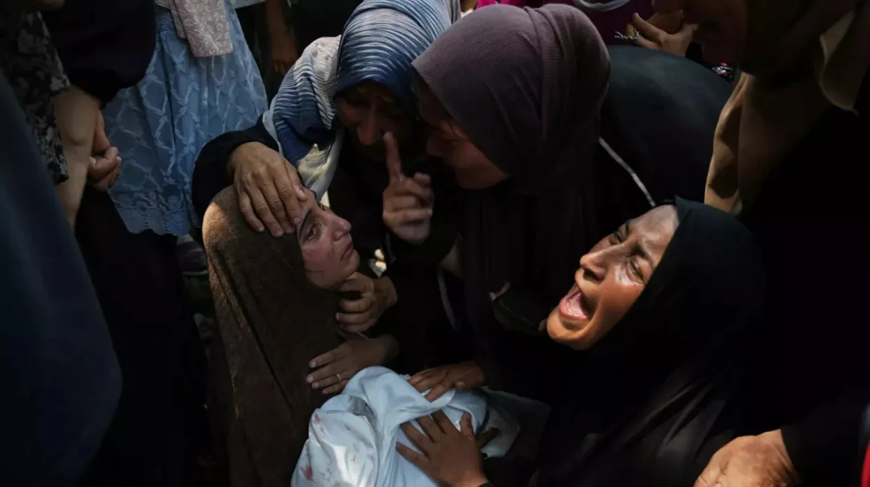 Israeli strikes kill 25 Palestinians near Zikim border