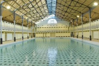 Ixelles pool launches weekly swim for overweight people