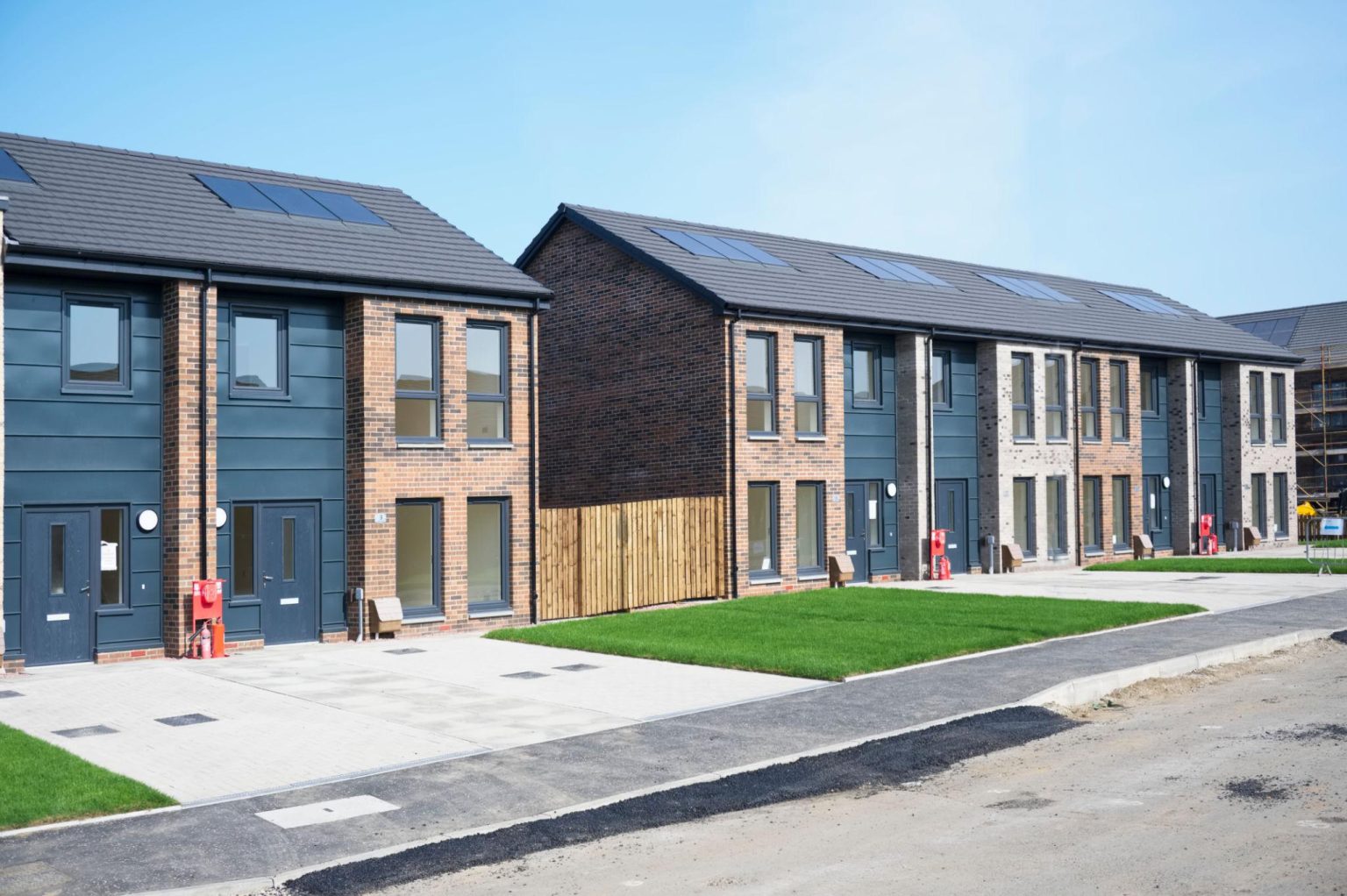New home prices UK highlighted by a modern housing estate with newly built residential properties