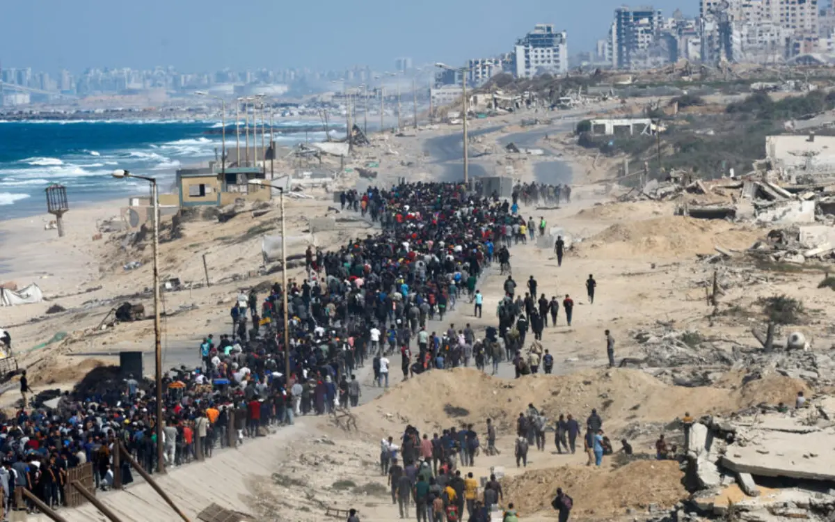 Gazans return home as Israel-Hamas ceasefire holds
