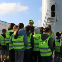 Kids learn wind energy at Bilzen's new 200m Turbines by Aspiravi