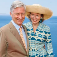 King Philippe joins Brussels students for biodiversity walk without Queen Mathilde