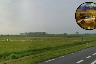 Knokke-Heist Porsche crashes into water at A11 Westkapelle