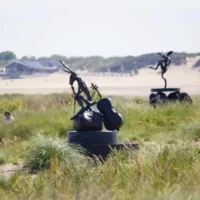 Knokke-Heist exhibition features Tuteleers' €26.5M Bronze statues in Park