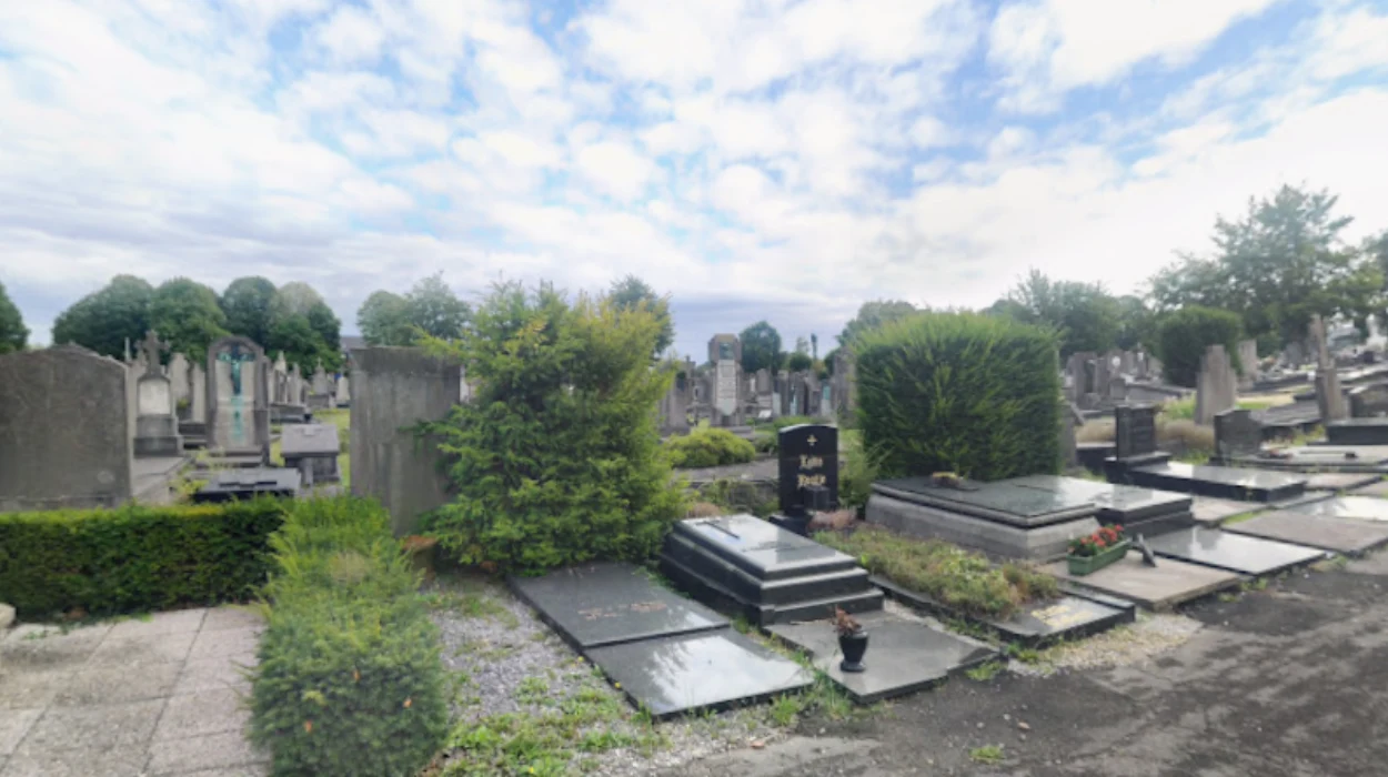 Kortrijk restores Jenart-Lagae chapel for 24 Urns