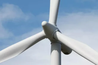 Kortrijk's wind turbine plan faces opposition
