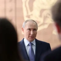 Kremlin Considers Zelensky’s civilian truce offer