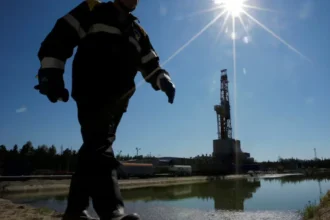 Kremlin EU-proposed lower oil cap won't help energy markets