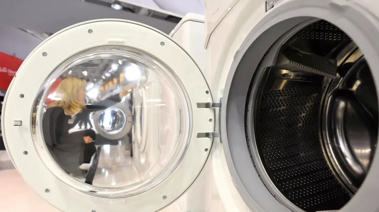 Kringwinkel  launches €15-25 appliance rentals in Ghent Geert Deruck's eco-friendly initiative