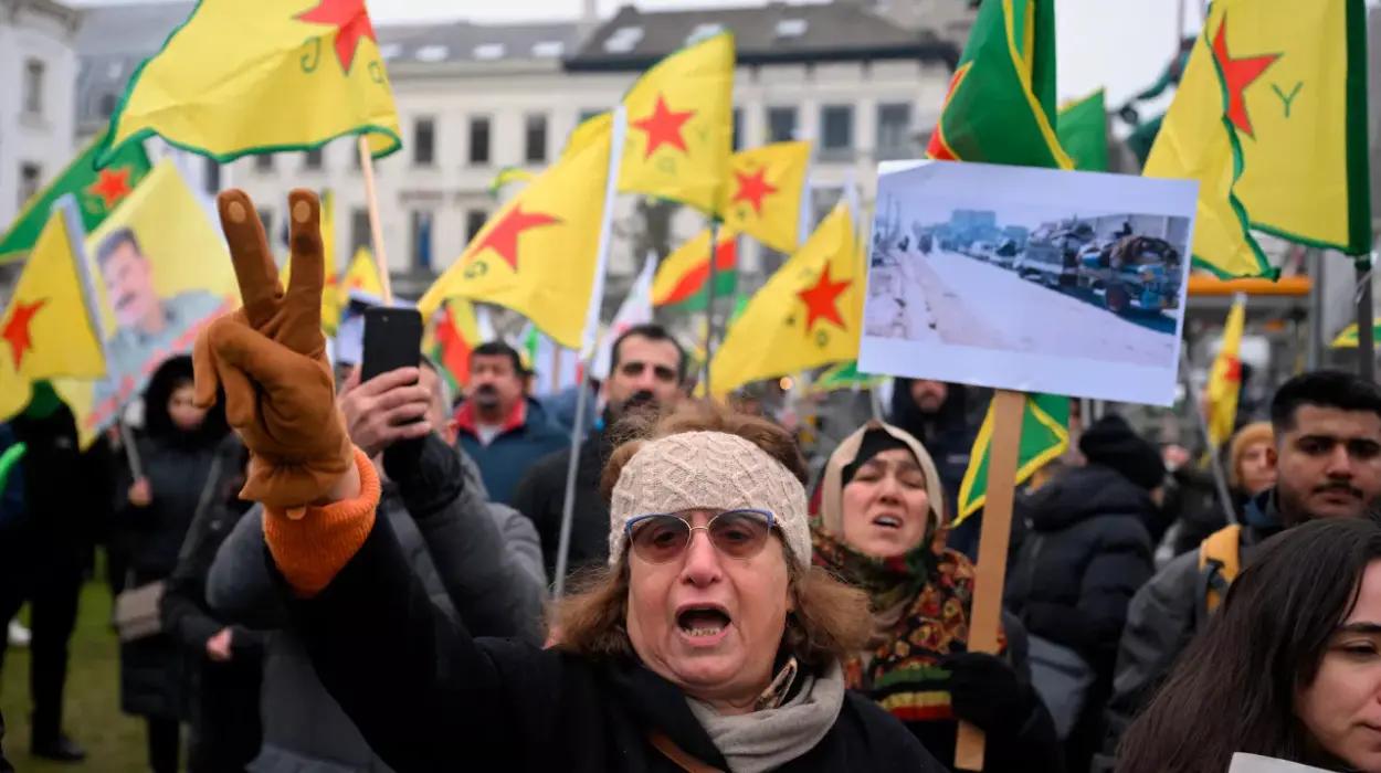 Kurdish March in Ghent Mayor Mathias De Clercq Faces Ethnic Tensions
