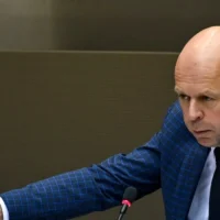 Kurt De Loor demands probe into Alter over registration delays