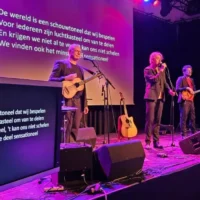 Lennaert Maes & De Bonski's Dutch learning concerts in Genk 