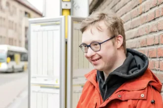 Leuven HONK supports Simon's independence amid bus changes