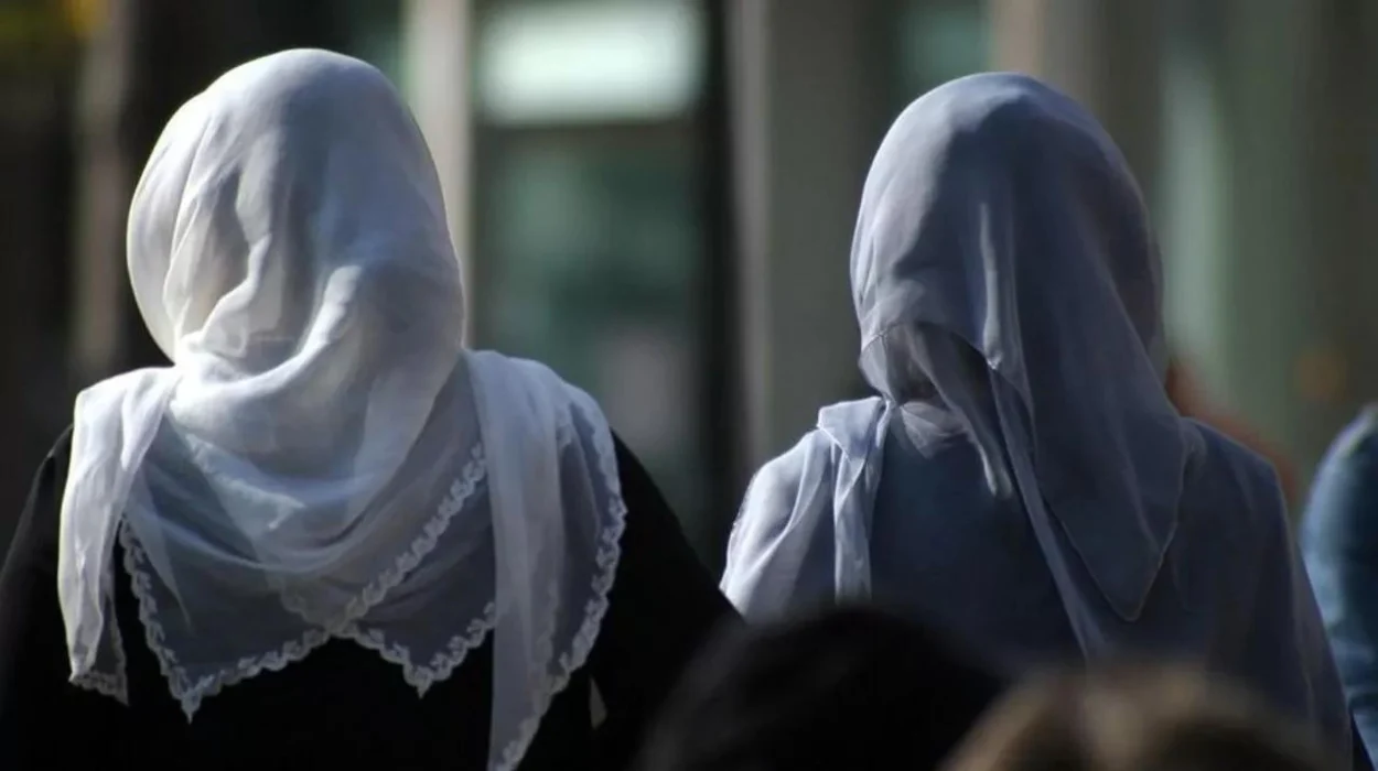 Leuven catholic schools embrace diversity with new headgear policy