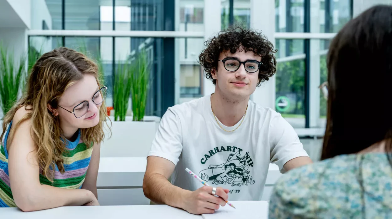 Limburg companies struggle to hire highly educated workers