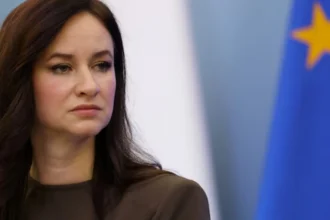 Lithuania declares emergency over Belarus smuggler balloons