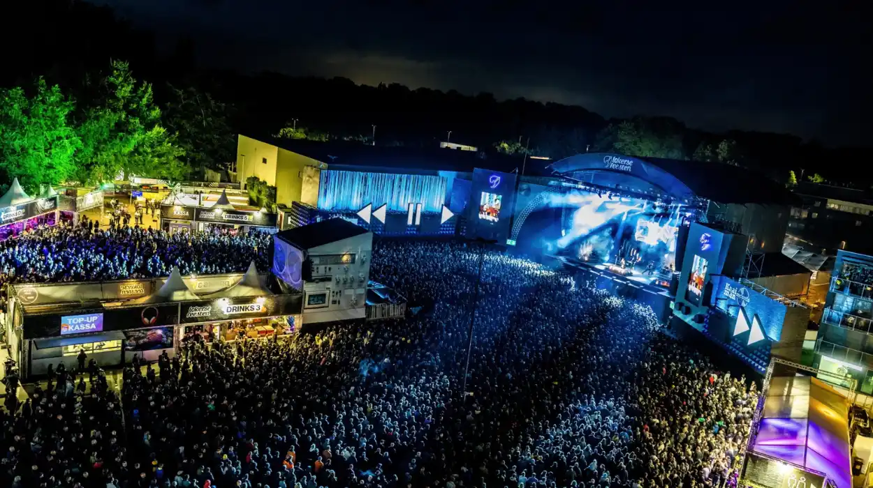 Lokerse Feesten marks 50th edition with gallery and LED wall