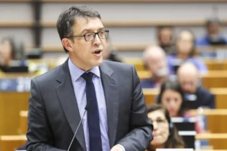 MEP Christophe Clergeau Calls for European Leadership in Plastic Pollution Fight