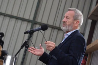 MEP Sean Kelly urges stronger EU online safety rules