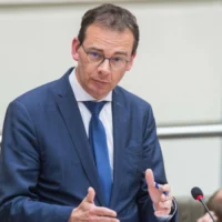MEP Wouter Beke Calls for Calm, Strategic EU Response to U.S. Tariffs