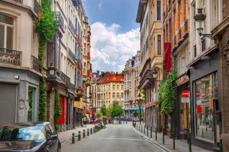 Saint-Gilles murder investigation in Brussels following the arrest of a suspect in a mother's killing.