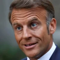 Macron pushes Geneva as venue for Putin-Zelensky summit