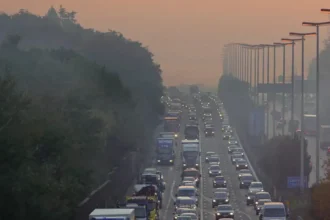 Major traffic delays in Ghent Eight-car crash injures three