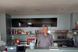 Marc & Cecile close 't Smulhoekske sfter 35 years in Nieuwrode