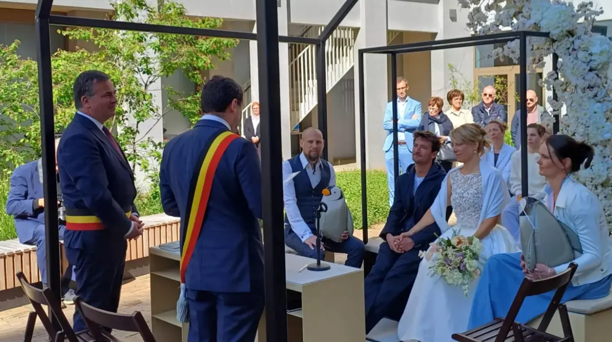 Marry outdoors in Roeselare’s new ‘Het Venster’ Garden Venue