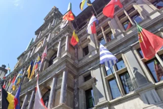 Mayor demands more police at Antwerp Central amid shortages