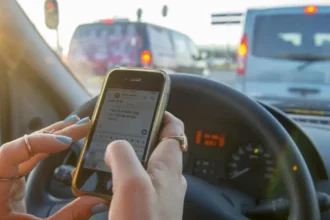 Mechelen police campaign Over 80 drivers caught using phones, 29 licenses suspended