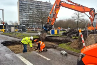 Mechelse Poort, Dendermonde 2 lanes closed, traffic chaos