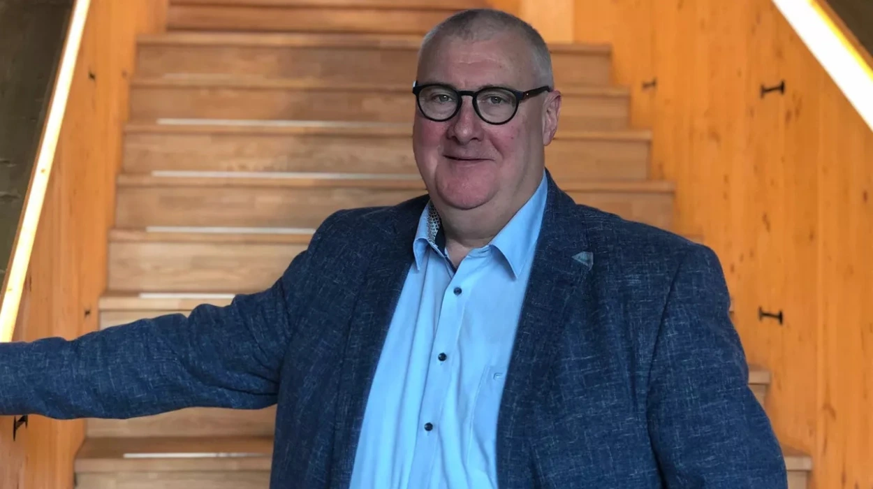 Mesen builds new park on old field before Mayor Evrard retires