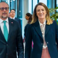 Metsola welcomes Austria's Chancellor in Brussels
