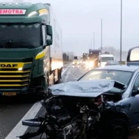 Minor injuries in E34 ditch crash; Seven accidents near Sint-Niklaas on E17