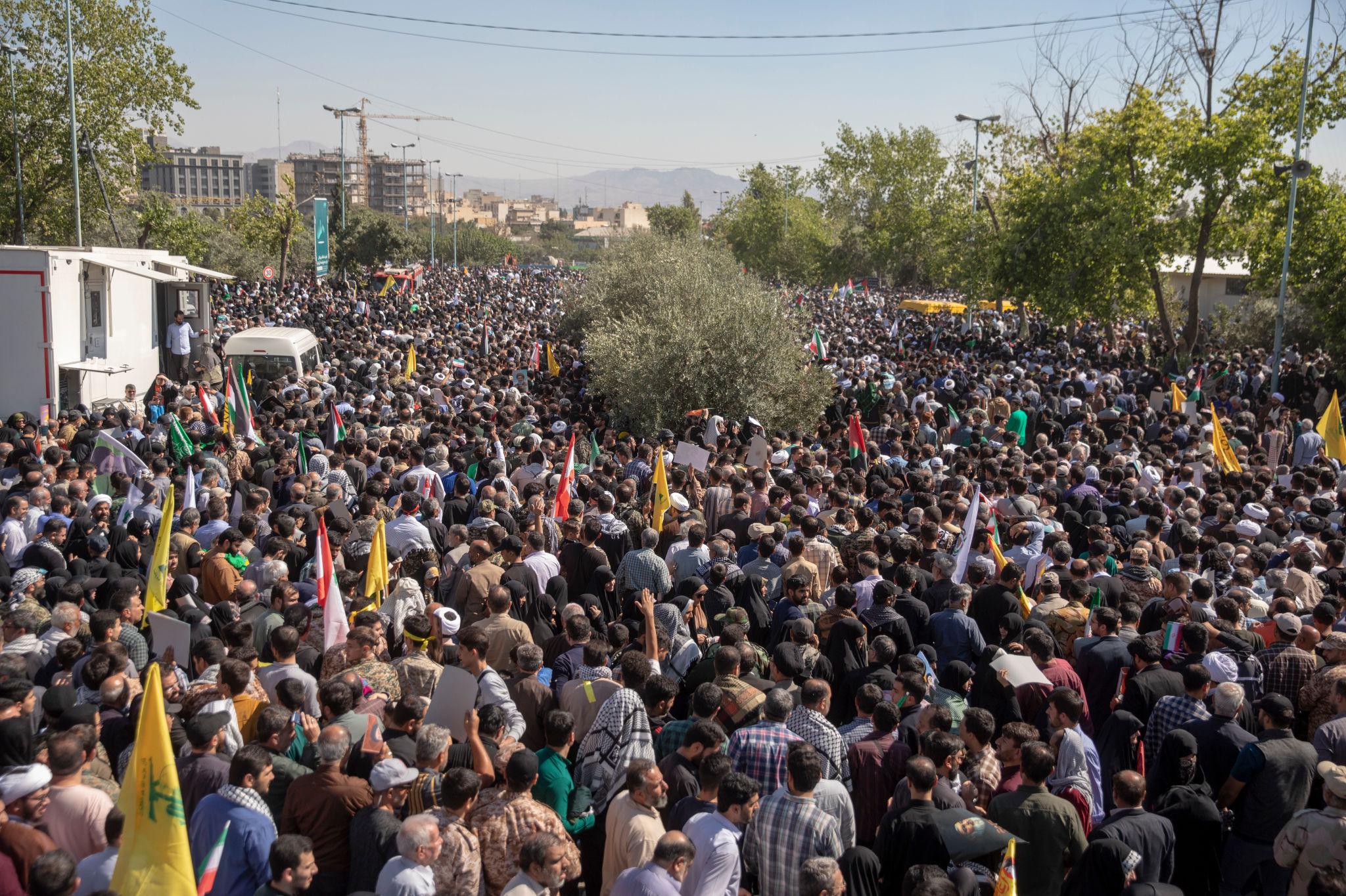 Iran military strategy update highlights Tehran infrastructure and power grid at night