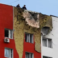 Moscow hit by a massive Ukrainian drone strike, killing one