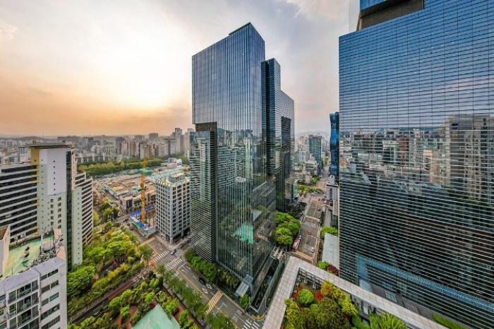 South Korea currency news forex trading screens Korean won volatility data