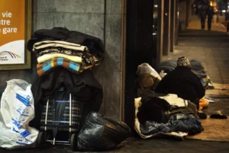 NMBS keeps 4 stations open overnight amid freezing temperatures