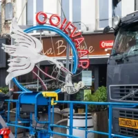 Neon stork sign returns to celebrate new births in Kortrijk