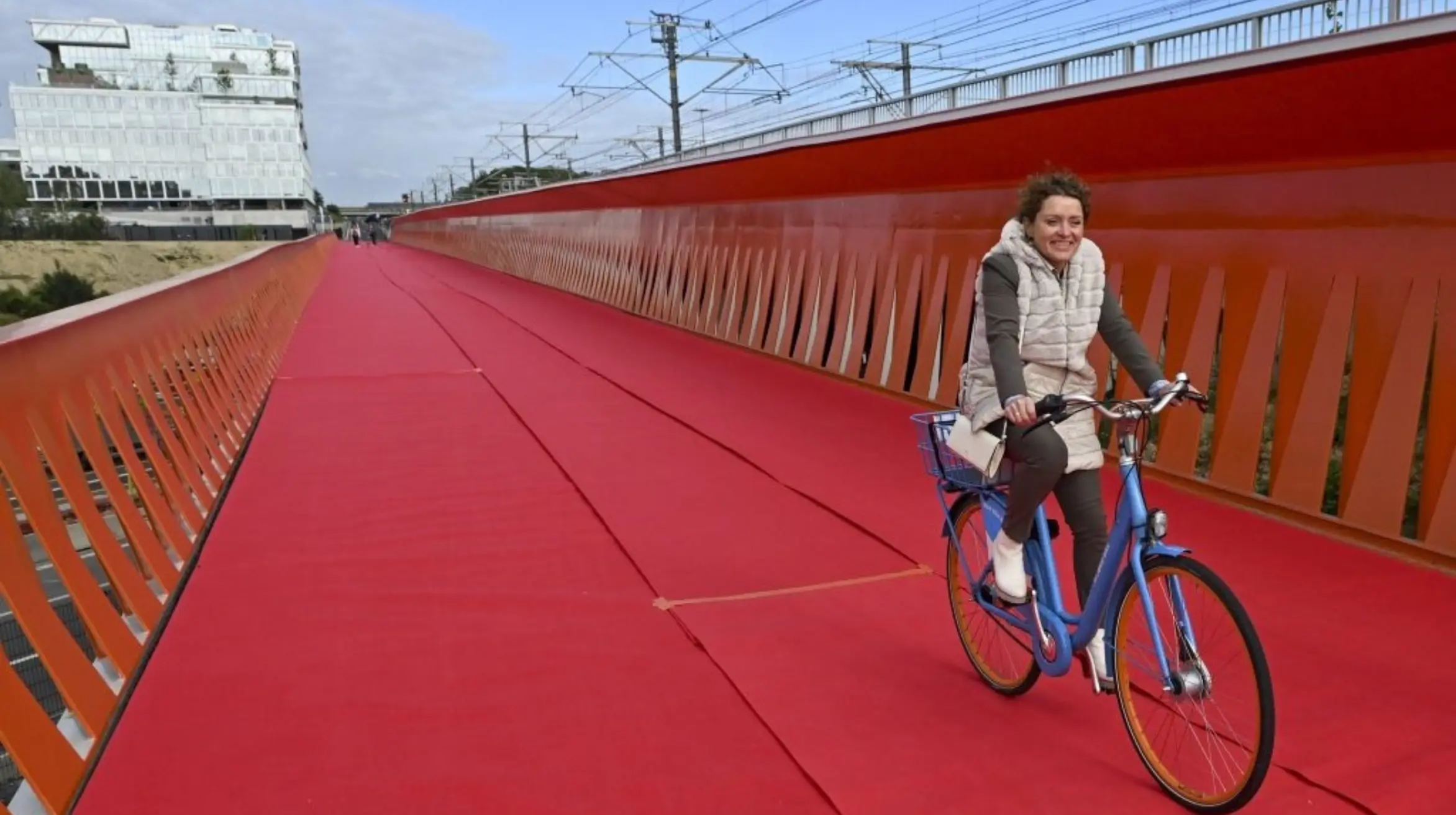 New Cycle Path Connects Flanders and Brussels Boulevard de la Woluwe Project Begins