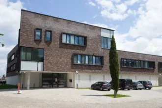 Ninove police station expands hours under Mayor D'haeseleer's leadership