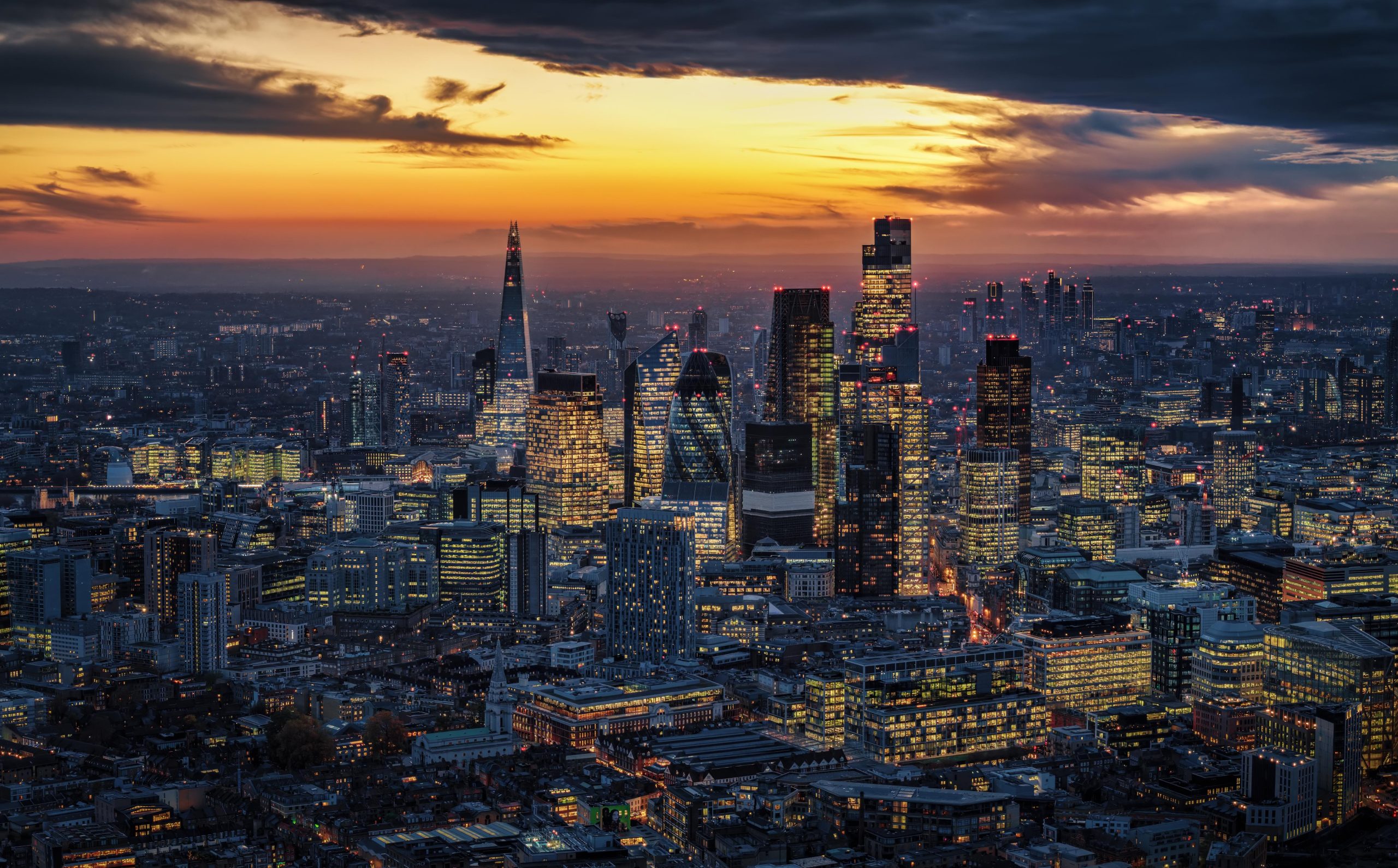 UK financial outlook improves as London financial district reflects economic growth in 2026