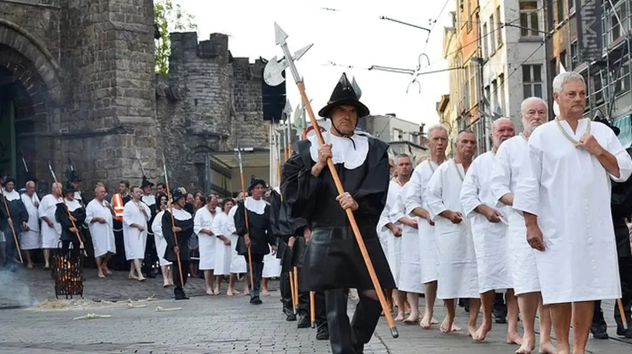 Noose Bearers' tribute to Ghent's history
