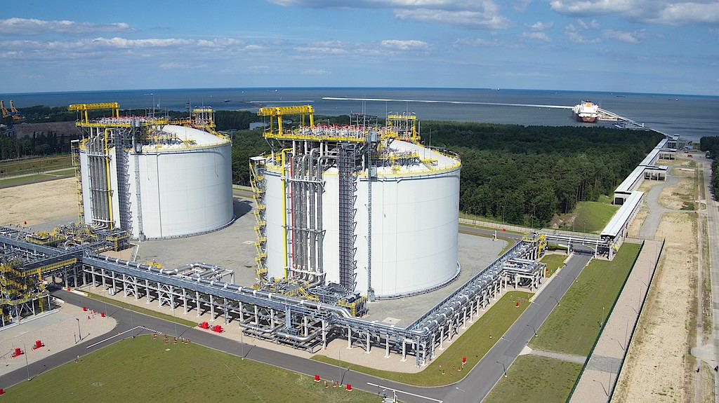 Europe gas prices rise amid LNG supply risks and lower EU gas storage levels