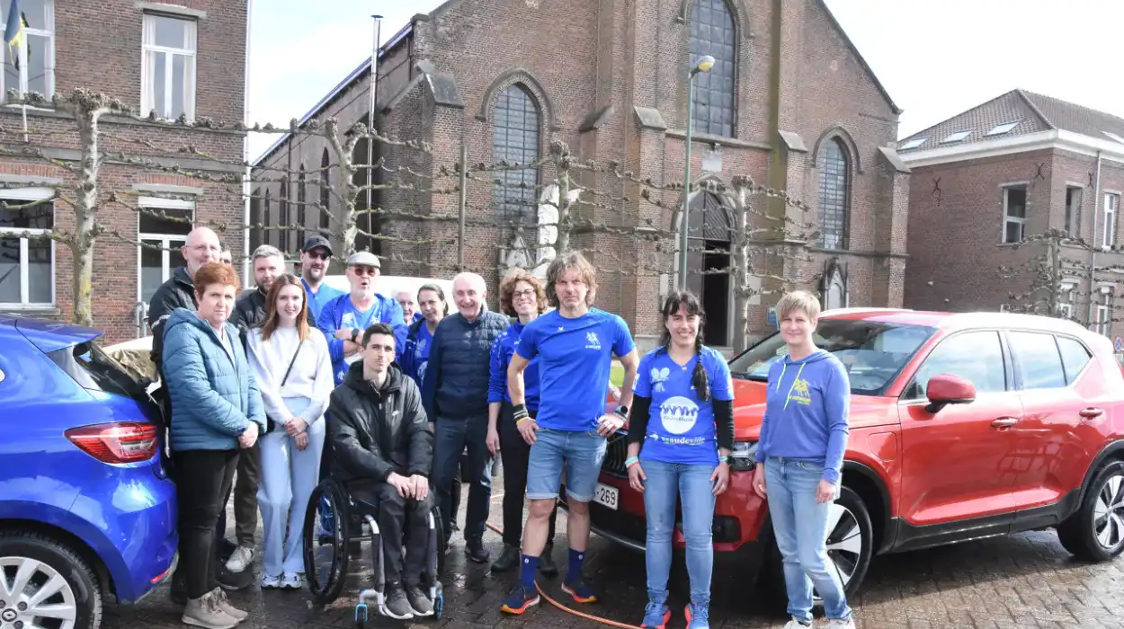 Oetingen Jogging club car wash Supporting young Paralympian dream