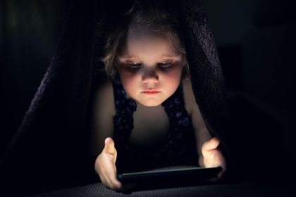 European children sleep crisis caused by smartphone use at night