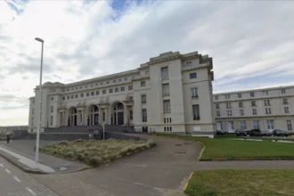 Ostend multi-year plan restores Thermae Palace, cuts Wi-Fi & saves 10M