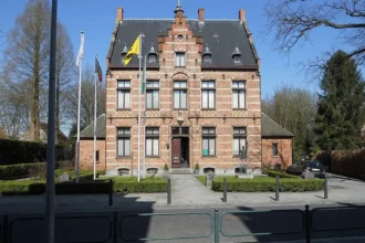 Oud-Turnhout holds peace ceremony with Dierckx Flameng